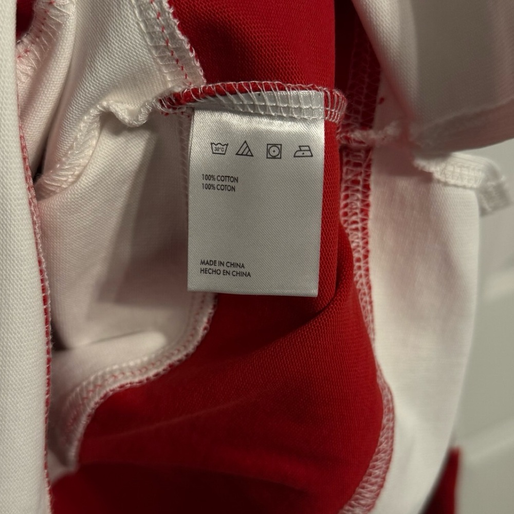 Round Two “R2 Research” Red & White Striped Rugby Shirt – XL - Picture 5 of 5